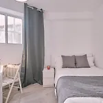Dada Coliving & By Serendipia Turismo Santiago de Compostela