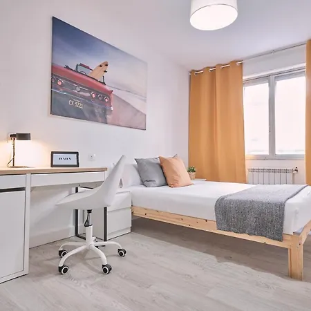 Гостевой дом Dada Coliving & By Serendipia Turismo Сантьяго-де-Компостела