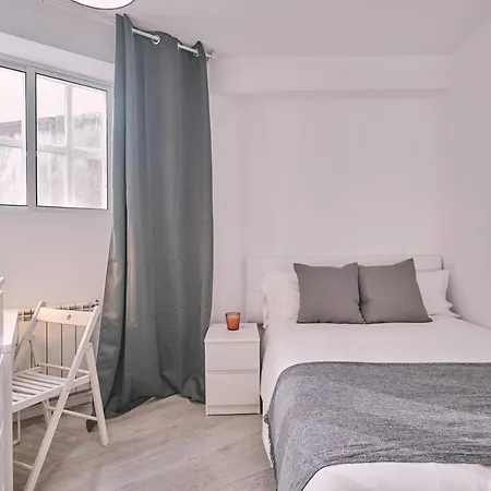 Dada Coliving & By Serendipia Turismo Сантьяго-де-Компостела