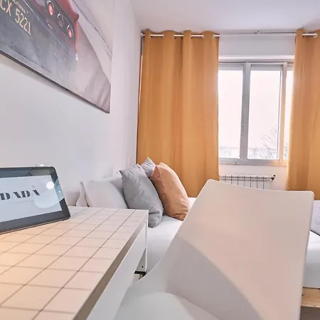 Гостевой дом Dada Coliving & By Serendipia Turismo Сантьяго-де-Компостела